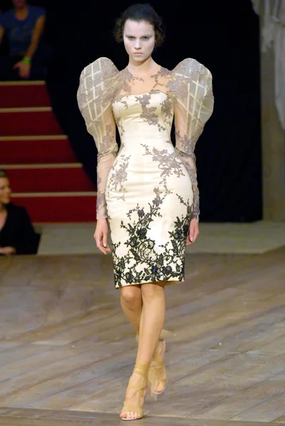 Look 25